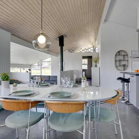 Beautiful In Hjrring With Sauna, Wifi And Indoor Swimming Pool Lønstrup