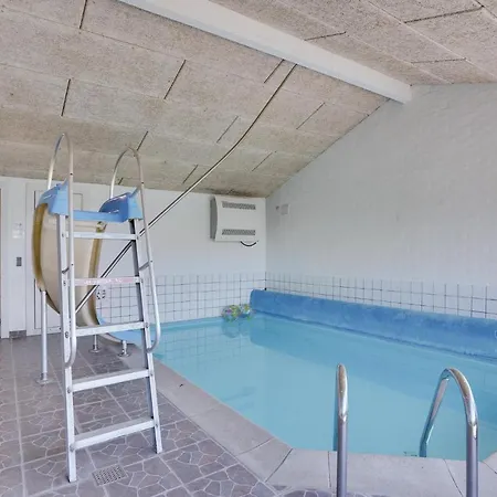 Beautiful In Hjrring With Sauna, Wifi And Indoor Swimming Pool Lønstrup